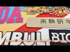 Le sergé d'insignes de correction brodé par tissu cousent sur des corrections de broderie