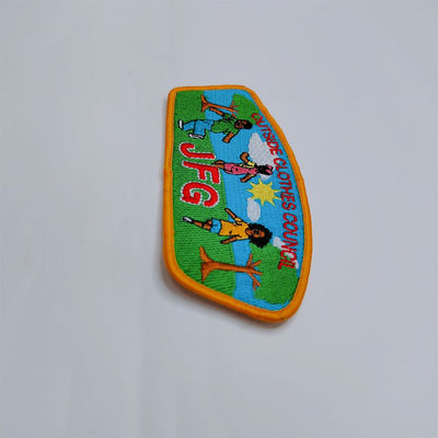 Le fer uniforme de broderie sur le laser de corrections a coupé la frontière tissée de Merrow de corrections