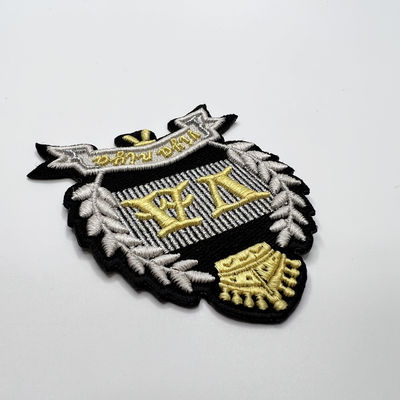 Fer fait sur commande du logo 8 cm de drapeau national sur le tissu de coton de sergé de polyester de correction de broderie