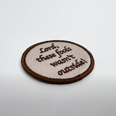 Les mots conçoivent Logo Embroidery Patches fait sur commande que PMS colore Stainable réutilisable