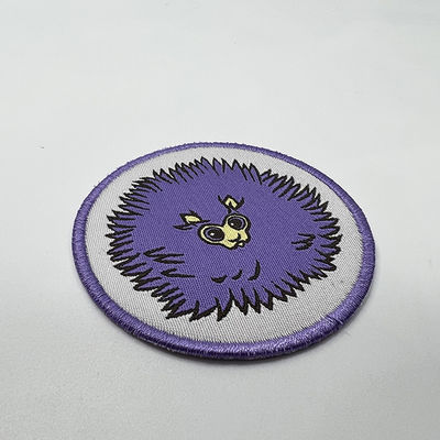 Frontière pourpre mignonne faite sur commande de Logo Iron On Woven Patch Merrowed pour des enfants