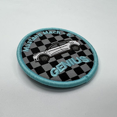 Fer de couleur de Pandone sur le logo tissé de marque de Patch Custom Car Racing Company