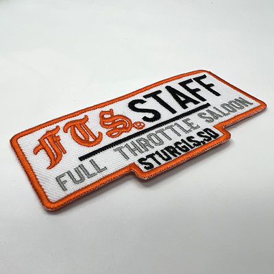 Broderie faite sur commande en gros Logo Patch Iron On Badges pour des vêtements