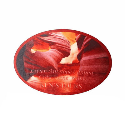 La sublimation a imprimé le fer sur des corrections Logo Patches For Clothes fait sur commande
