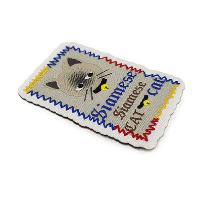 Fer lavable sur le type fait sur commande de tissu de Logo Patches Shrink Proof Woven