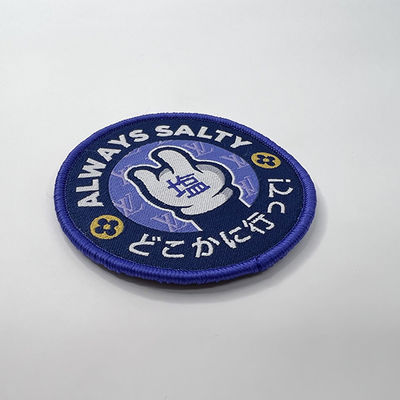 Le fer imperméable sur les corrections tissées pèlent le label amical de veste raccorde Logo Custom